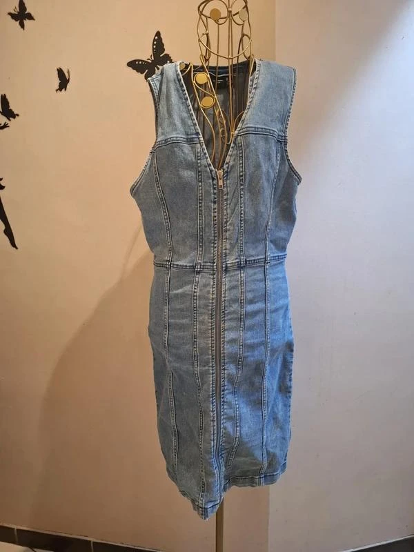Robe en jeans zippée
